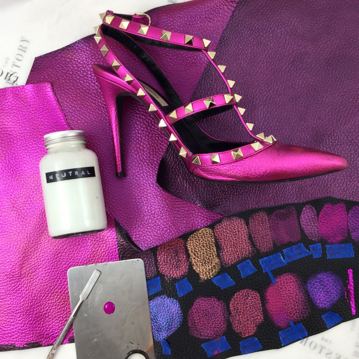 The art of colour matching. If we are unable to source a close enough match to replace the leather for a heel recover, we will make one. Matching the colour as well as the metallic is complex but important to provide the restoration bit.ly/BookYourCollec… #TheRestory