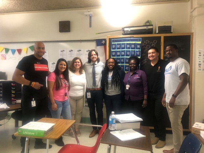 EIFSamuell tweet media