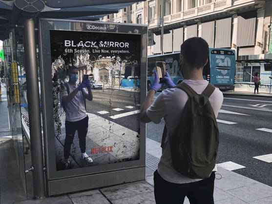 ✨Brillante✨ ejercicio de campaña #BlackMirror de l@s chic@s de <a href="/brother_madrid/">Brother Madrid</a> 
👉bit.ly/BlackMirrorZ
