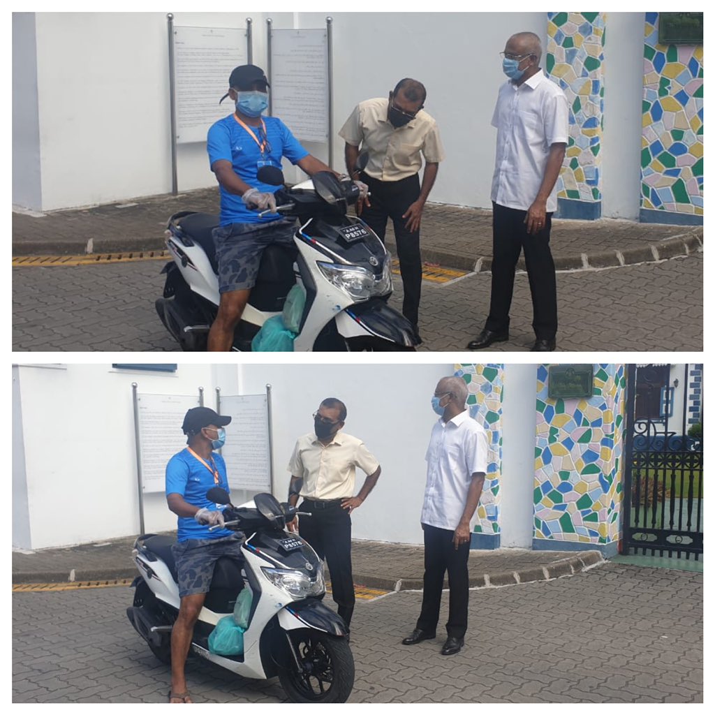 Mohamed Nasheed (@mohamednasheed) on Twitter photo Miadhu Raees <a href="/ibusolih/">Ibrahim Mohamed Solih</a> adhi alhugadaai magumathin baeh beyfulhunnaai dhimaavi. Eyge thereinves midhathi undhagoo haalathugaves alhugandumennah roamas gane delivery koh dhevvumuge khidhmathuga dhemi thibbevi beyfulhun faahaga kurevey. Fahfashun shukuriyya! Miadhu Raees <a href="/ibusolih/">Ibrahim Mohamed Solih</a> adhi alhugadaai magumathin baeh beyfulhunnaai dhimaavi. Eyge thereinves midhathi undhagoo haalathugaves alhugandumennah roamas gane delivery koh dhevvumuge khidhmathuga dhemi thibbevi beyfulhun faahaga kurevey. Fahfashun shukuriyya!