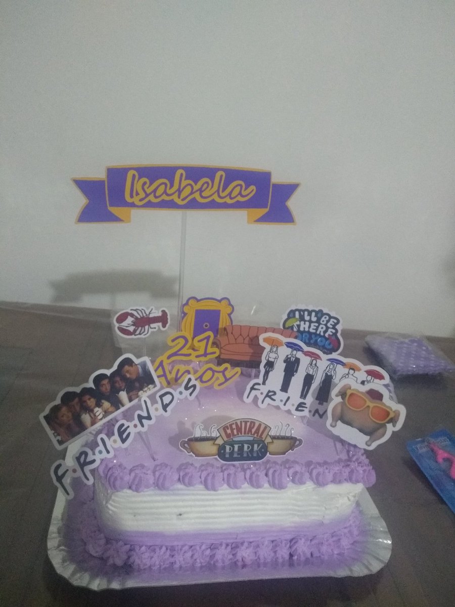 tomlinsonforme's tweet photo. Meus bolos de aniversário ficaram lindos!!! https://t.co/Se7DPFxl7j