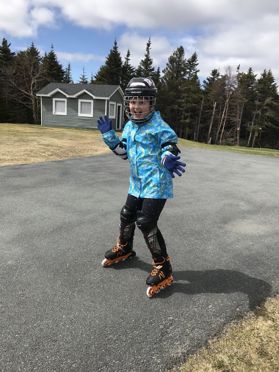 ErinMalone15's tweet photo. Callie outside roller blading #LMOREC  #motivatedtomove https://t.co/JInb75gjat