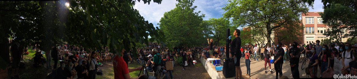 Here's a panorama of the gathering here at Lincoln Park High School as protesters demand that CPS divests from CPD &ndash; bei  Lincoln Park High School