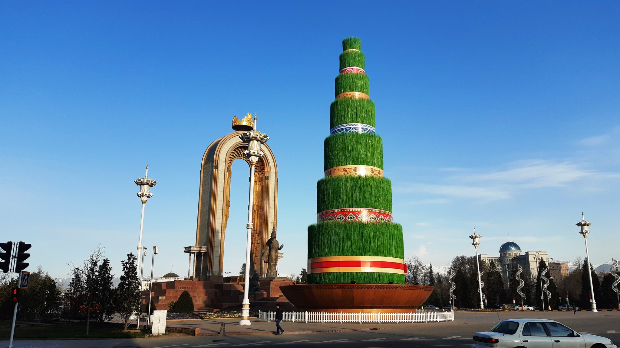 таджикистан душанбе сити. таджикский центр. дворец арбоб в худжанде. таджикский центр. парк рудаки в городе душанбе.