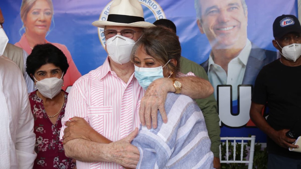 llegopapa's tweet photo. Hoy ha sido un gran día para el cambio. Hemos juramentado a personas que creen en el proyecto de nación de @luisabinader y el @PRM_Oficial. Antes del 5 de julio seremos aún más.  #UnidosVenceremos https://t.co/C97gZyJ9MM