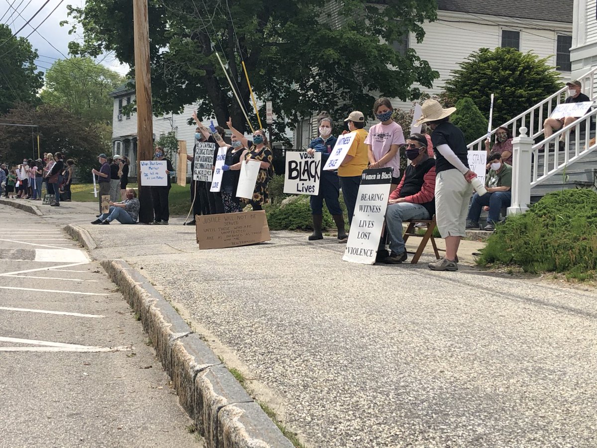 bolduc_jon's tweet image. From the #NorwayMaine #blacklifematters vigil this afternoon.
