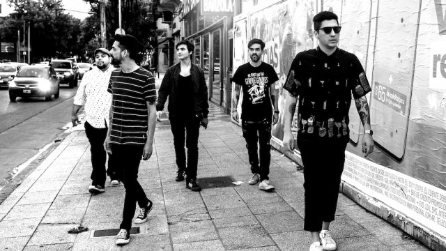 Johnny Olas presenta "Pierdes el Tren" con la colaboración de la banda española Malfalda dlvr.it/RY0sLK