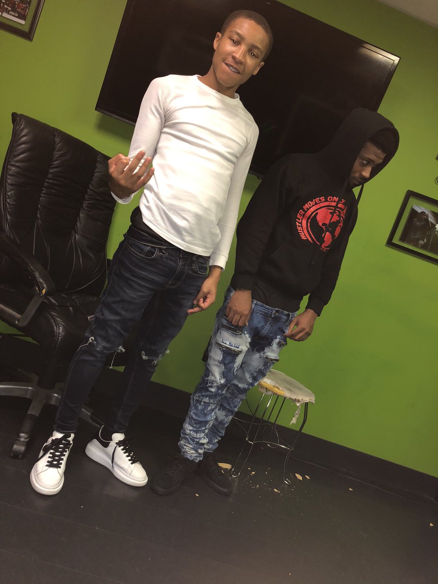 daemuuuney's tweet photo. In the lab everyday can’t get no sleep just like Dexter #FreeDaTrapp https://t.co/t8gbA6oNJP