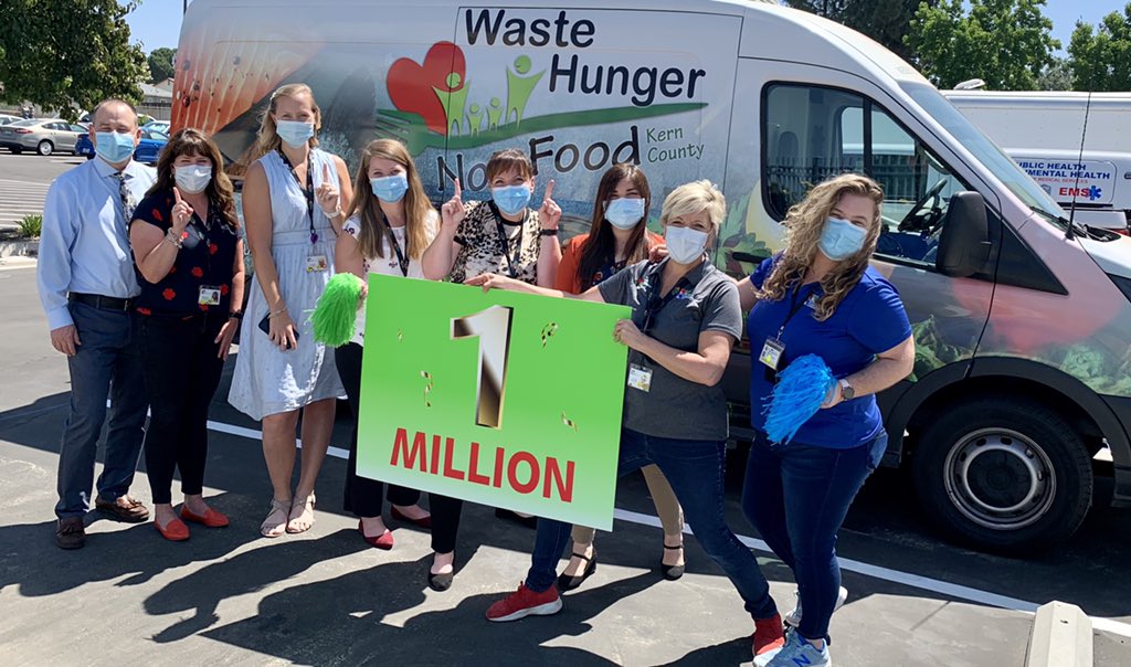 KCPublicHealth's tweet photo. ONE MILLION pounds of food rescued 🥳 🙌!
We’re celebrating an incredible milestone today as #WasteHungerNotFood continues to rescue and distribute uneaten food to our residents in need.
Learn more: https://t.co/MbUlUf8kV9 https://t.co/5rCFTllWmF