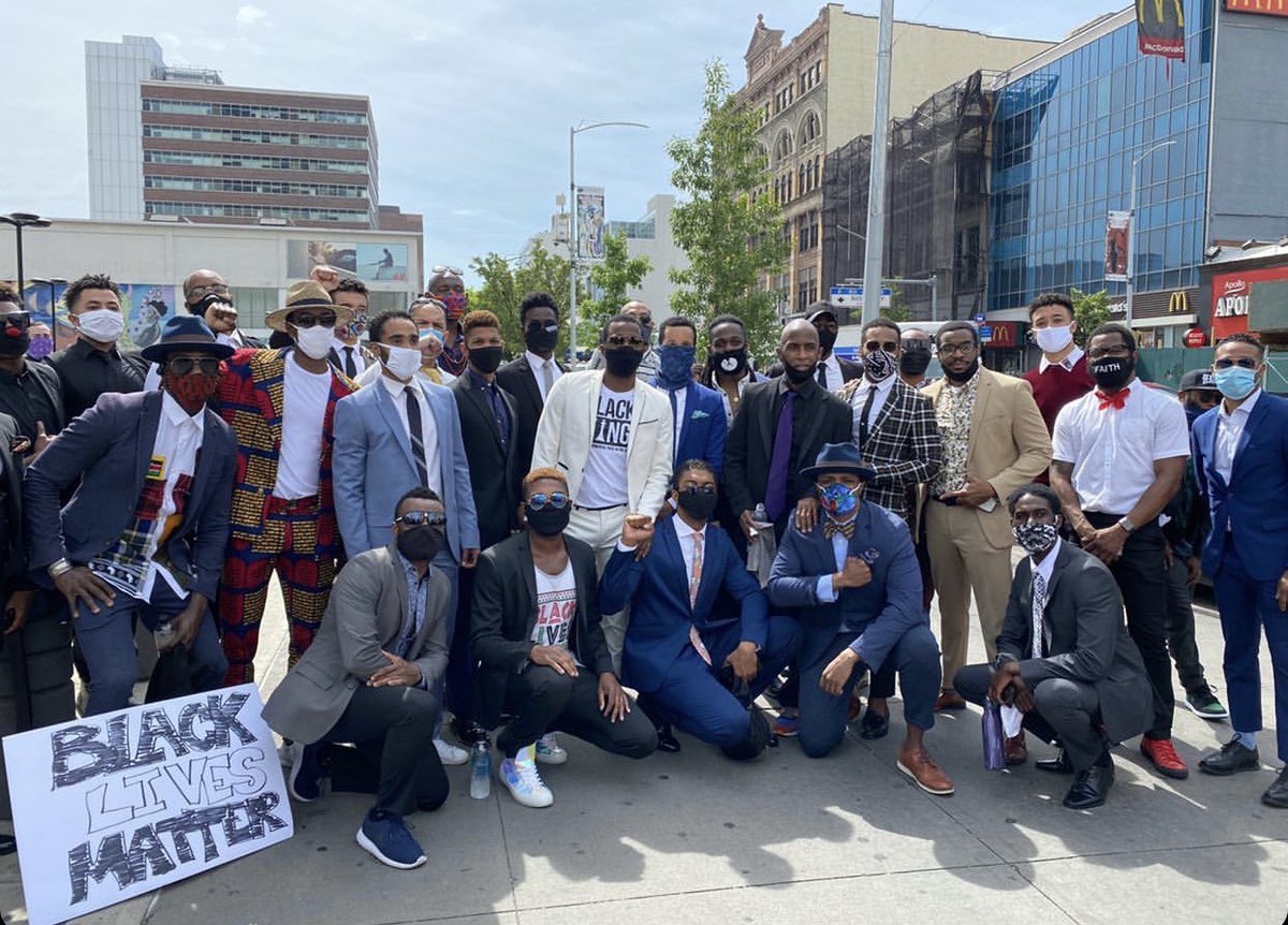 dantechristian's tweet image. Black Broadway &amp;amp; Artists marching in Harlem today #blacklivesmatter