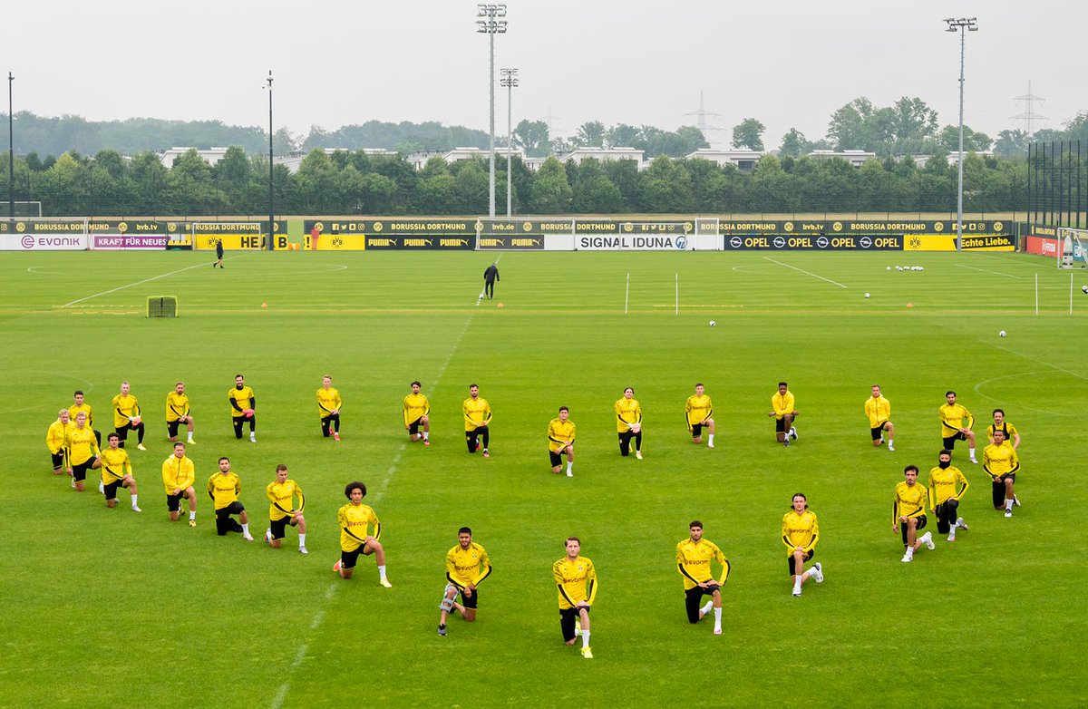 MarioGoetze's tweet photo. We - as a team - wanna set an example with this and want to do our part. Everyone has to raise their voice and show that they no longer tolerate racism. Hopefully this is not a movement but an historic turning point.
We are all humans. https://t.co/VvXtx4X9jW