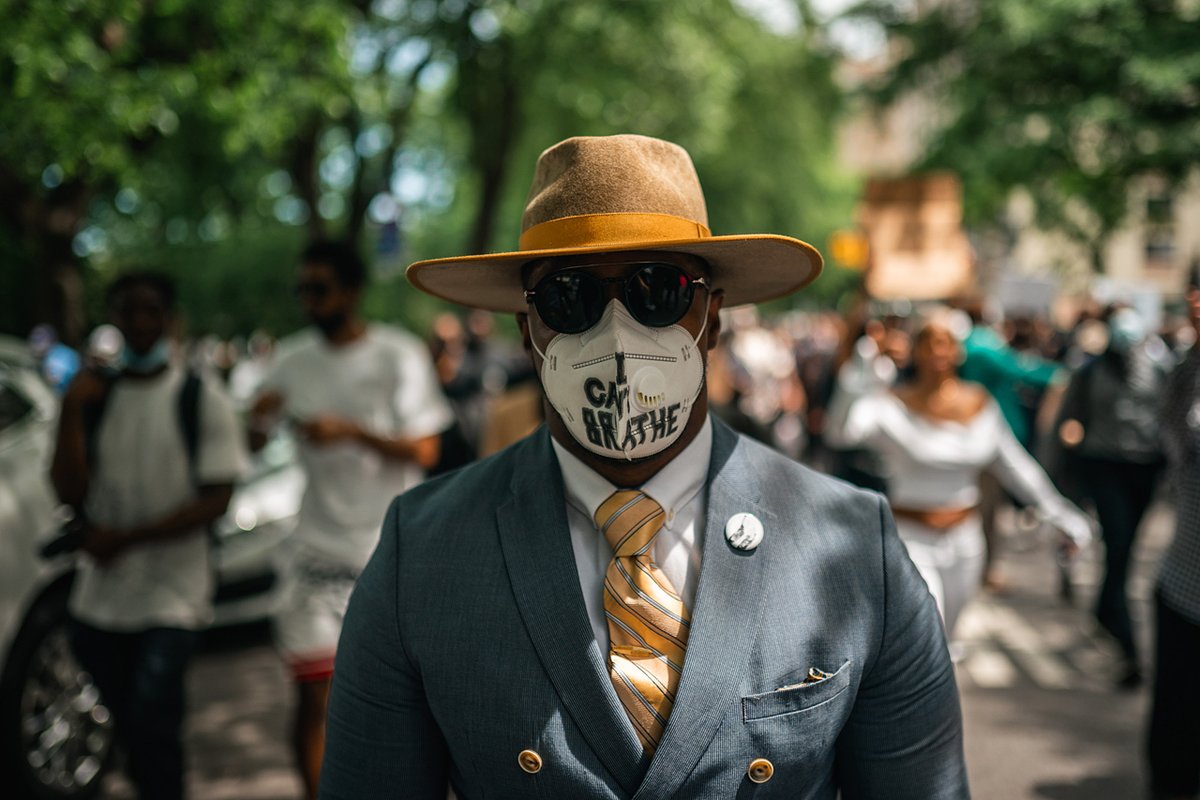 agrayphoto's tweet photo. Today's #HarlemProtest where protestors wore their best clothes. A truly beautiful, inspirational and peaceful occasion #nyc #newyork #NYCPROTEST #georgefloyd #BlackLivesMatter @SWNS @agreatbigcity https://t.co/zXbCvinygZ