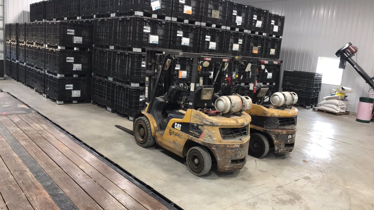 JustinBlum8's tweet photo. For sale 2006 P6000 and a 2008 P6000 both have 7800hrs asking $11k each 608-214-9785 https://t.co/nWODVBOZbq