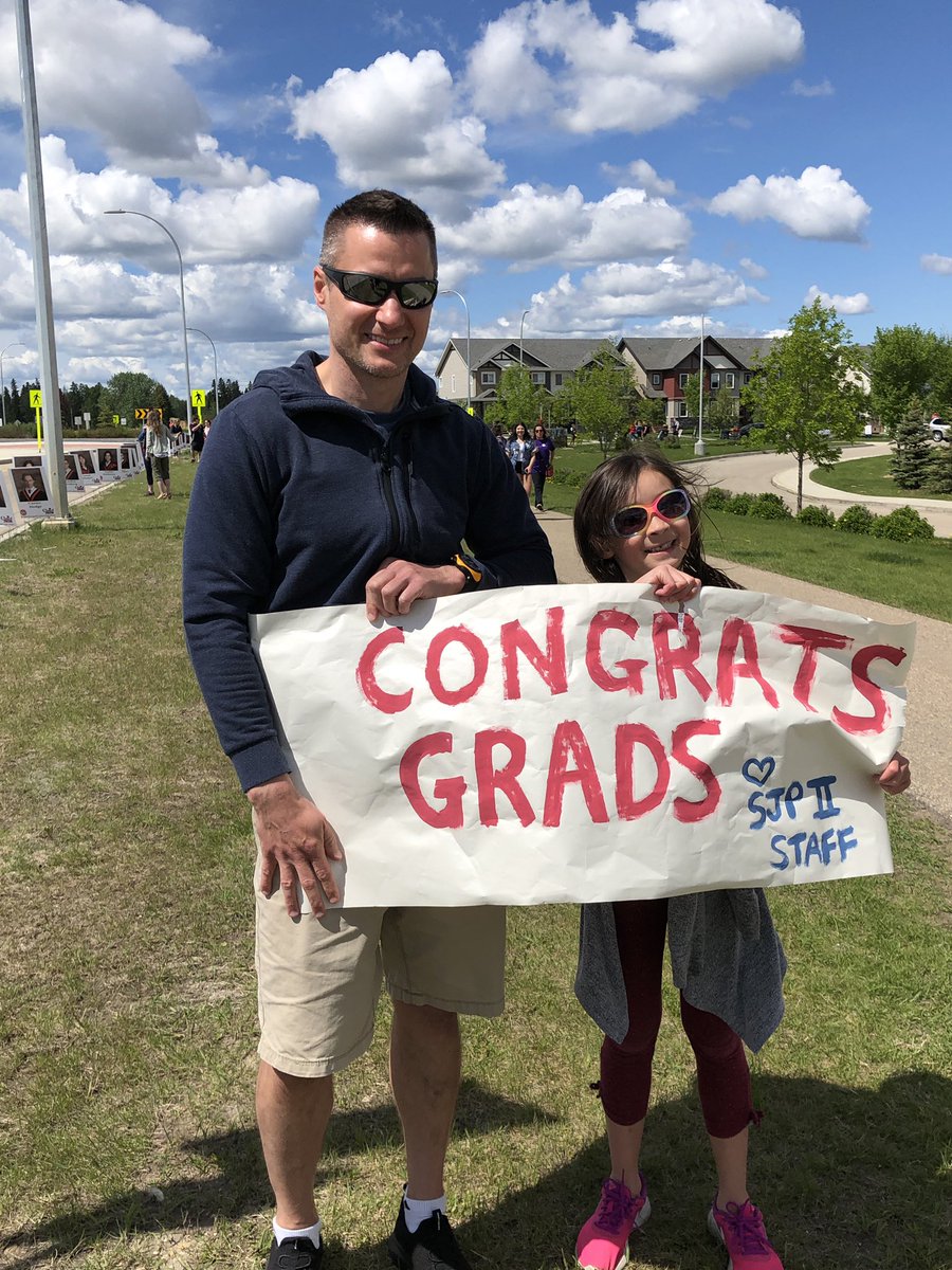 AmyBado's tweet image. Congratulations SPA Graduates! @SPACHSprincipal, you and your crew host a good drive through party!! #ecsrdSTRENGTH #grad2020