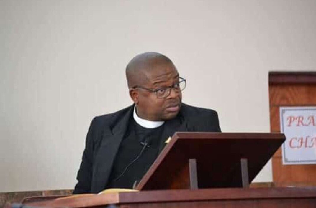 Man’s NOT Barry Roux tweet media