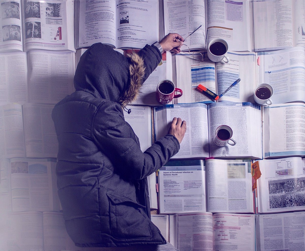 طالب طب وتصويره على قد عقله ...

الصورة 📚👨🏻‍⚕️                         المصور 📸