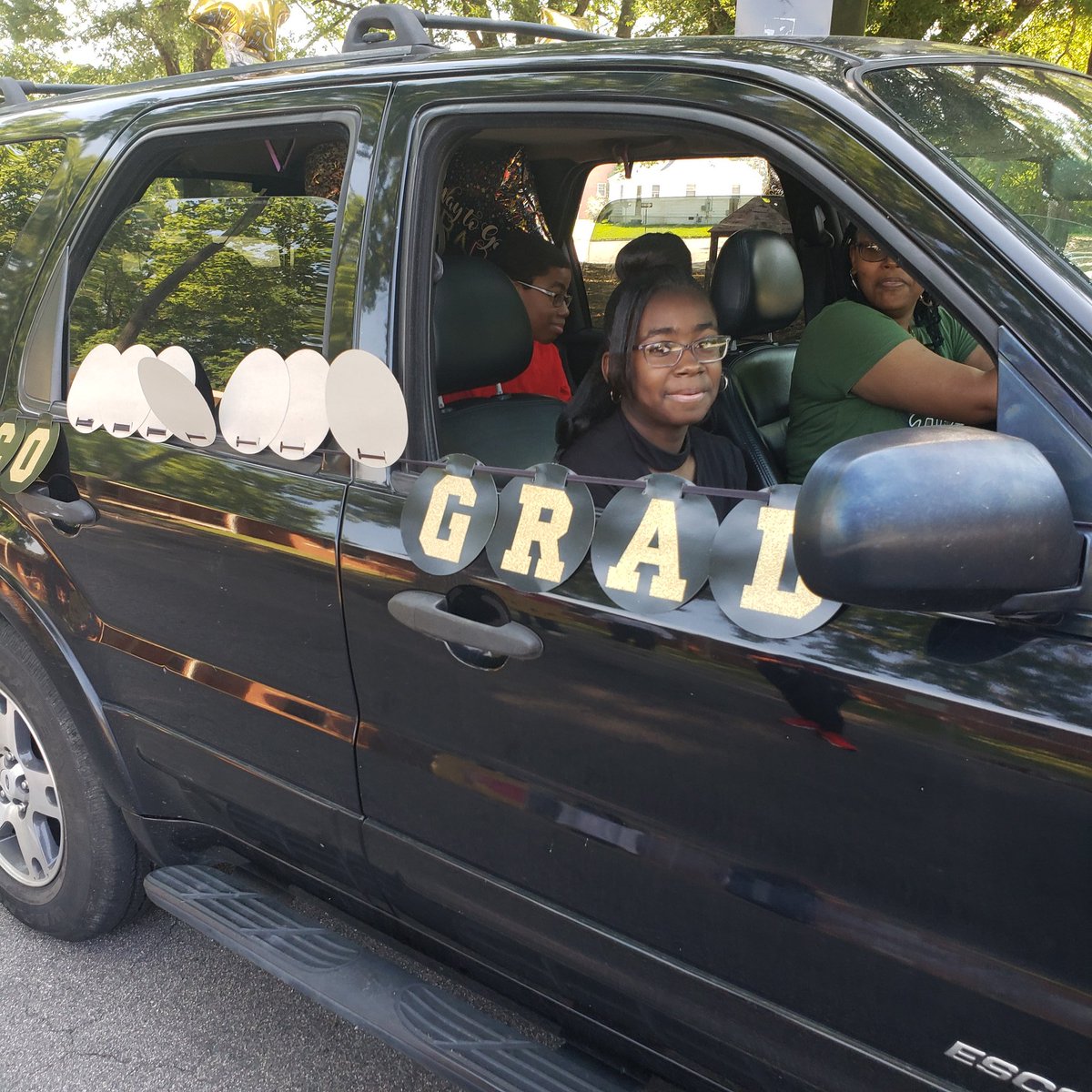 Checkout the Celebration bling from our PreK and 5th Grade Celebrations!!!! <a href="/vanette_terry/">Vanette Terry</a> @Tdmanning87 <a href="/deidra_baldwin/">Deidra Baldwin</a>