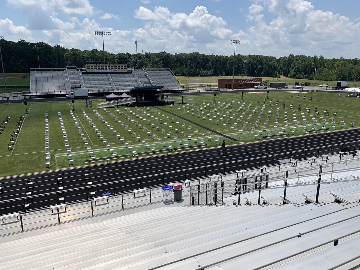 RockHillSchools's tweet image. 🎓 🐴 
The stage is set... we’re ready for the South Pointe High School Class of 2020 graduation!

More details at rock-hill.k12.sc.us/graduation.

#OneTeamOneMissionOneRockHill