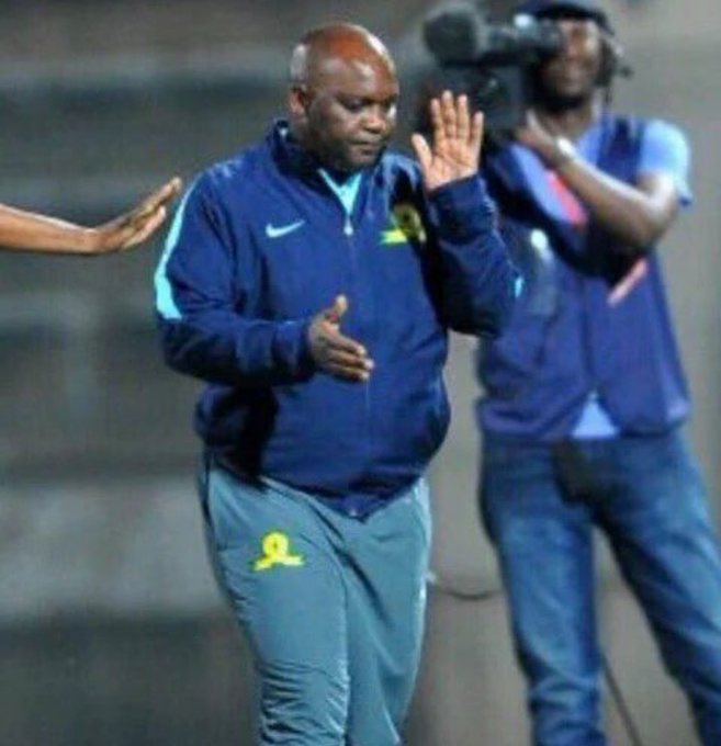 SibusisoLoyiso's tweet photo. #thingsdoneduringlockdown grown ass people sleeping with salt and vineger under they beds #saltandvinegar #internetshutdown #COVID19 https://t.co/lY5BovviQr