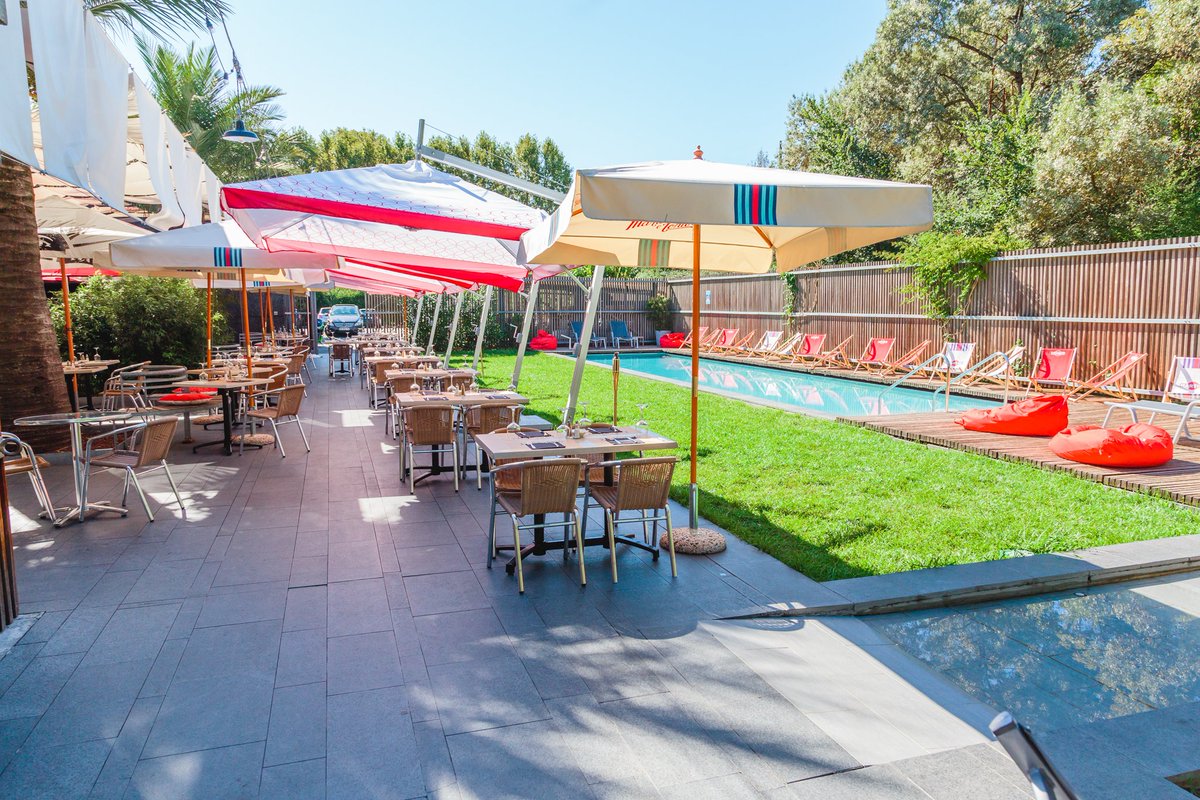Comme chaque année, le restaurant grill piscine du Bikini ouvrira le 17 juin à midi ! Service midi et soir (sauf le lundi) Réservations au 05 62 24 09 50