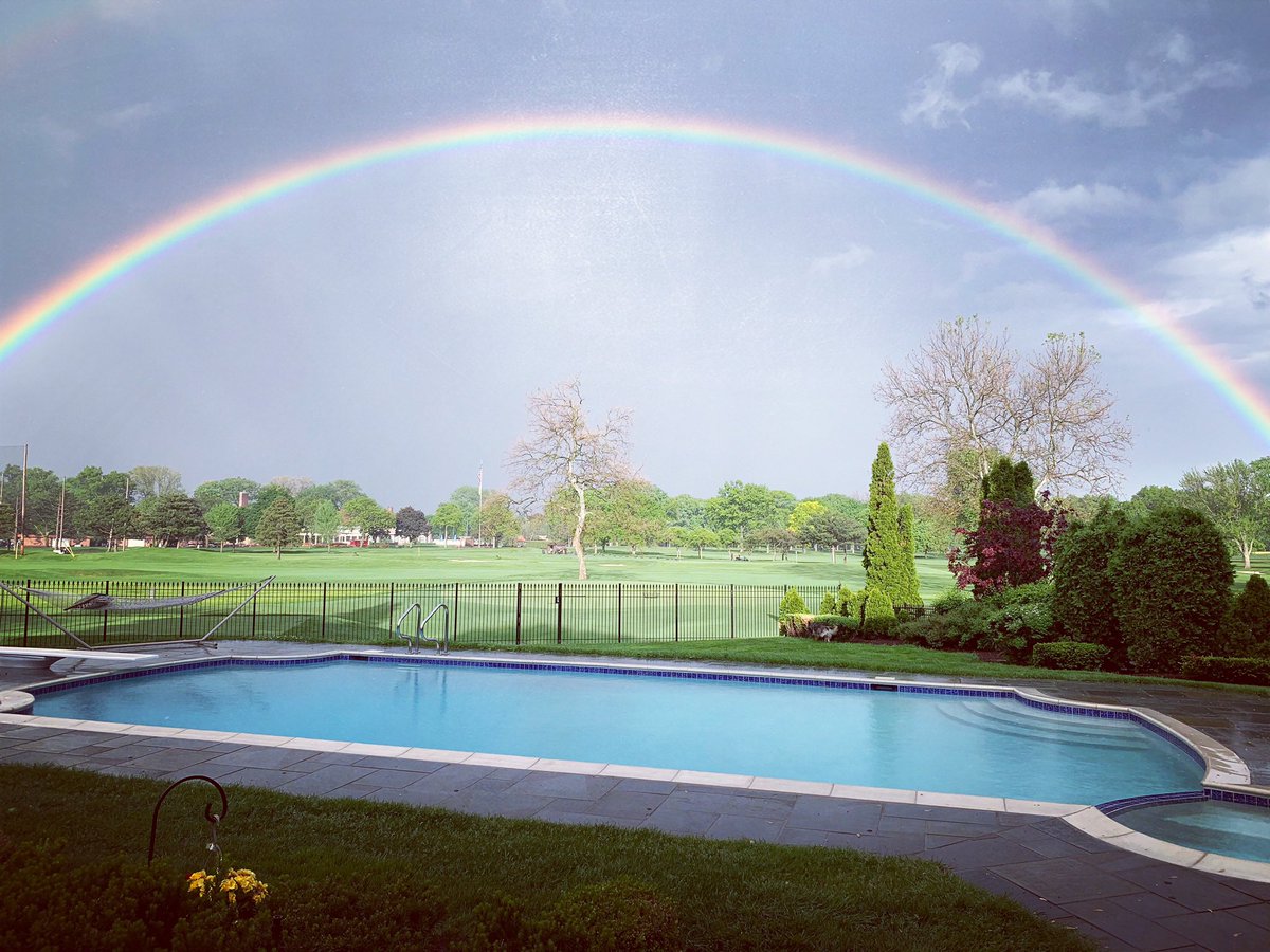 What a beautiful morning we had at Detroit Golf Club.  🌈 

#DGC #DGCGolf #DGCGolfClub #Rainbows #beautifulday #beautifulmorning #Detroit