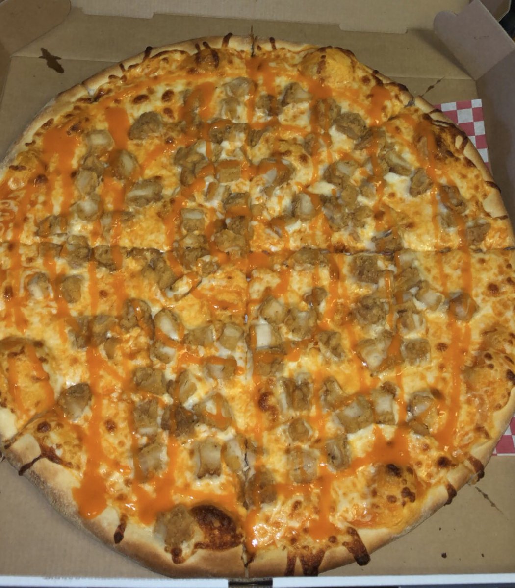 6Tubbs's tweet image. $2 off 16inch bbq chicken, buffalo chicken, chicken bacon ranch or buffalo chicken ranch are the specials on Thursday!