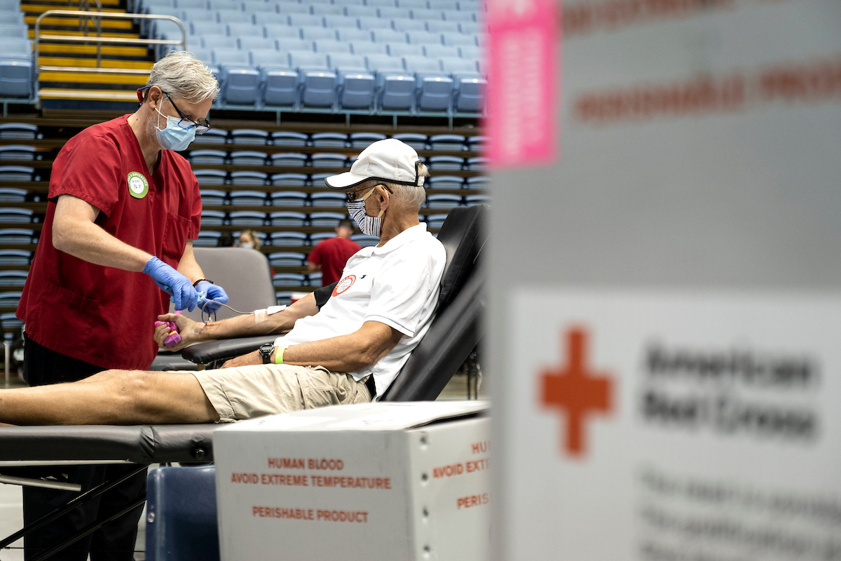Man donates his blood 
