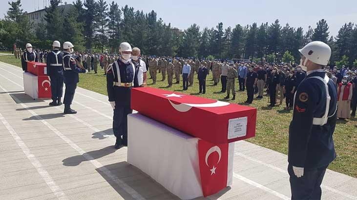 28Alireis's tweet photo. #CelalÖzcanKalbimizdesin https://t.co/ucklo45YDZ