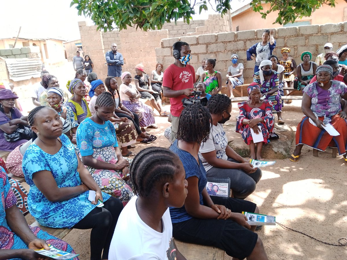 10kmaskplateau's tweet photo. Jos North Outreach. #10maskplateau #midpoint #COVIDー19 @AmamaBenn @PLS_MOH @PLSGov @Pictda_ng @Covid19Plateau @HousePlateau @JosInfluencer @Joelengs01 @Princeponfa @dastuacademy @sblalong @Jos937Rhythm @UnityRadioFMTV @NTANewsNow @nHubNG @WHONigeria @UJXclusive Thank U https://t.co/cgz7s9t2e0