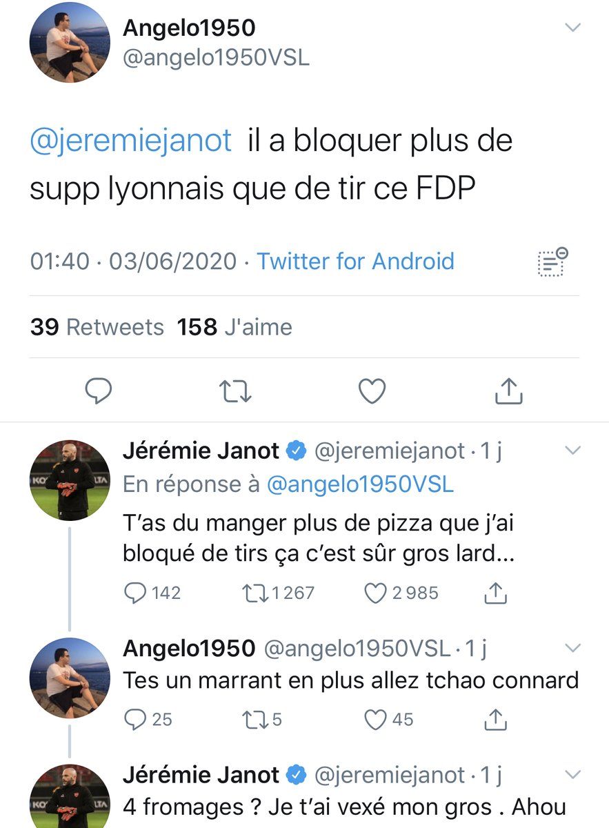 Footballogue's tweet photo. [#L1🇫🇷] L’échange de message entre Jérémie Janot (ex gardien ASSE) et un supporter lyonnais sur Twitter.. 😬 https://t.co/J3HtSRBoxF
