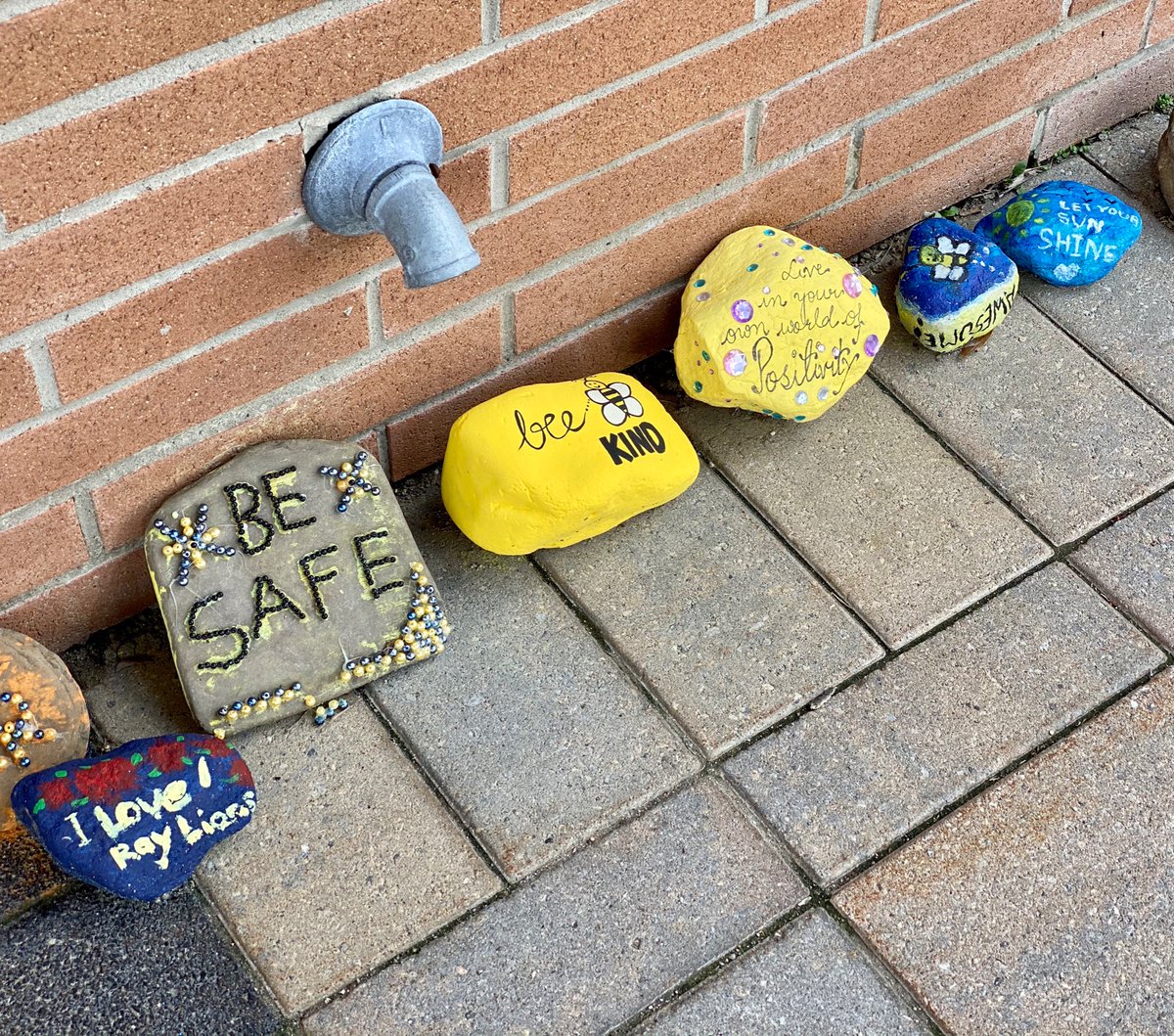 Our kindness rocks for @raylawsonps 💙💛
So nice to read all the beautiful inspirational messages from our #PeelFam makes you smile🌈 @ClimatePeel @PeelSchools
