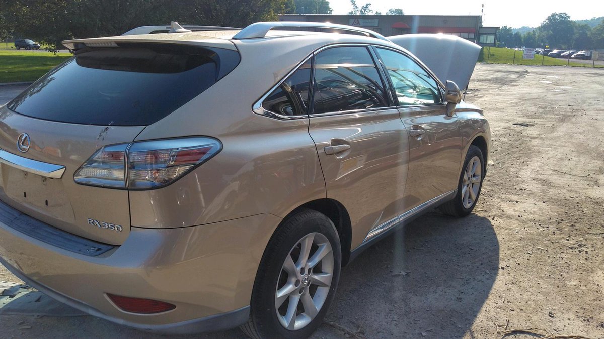 MinkailAutosLtd's tweet photo. Don't judge our cars by the compressed auction pictures, they are usually much cleaner. #minkailautosimportservices #Paysmallsmall #Savesomemore #BuyNowNow #HelpMeImport #HelpMeBid https://t.co/IB4bMWu2jH