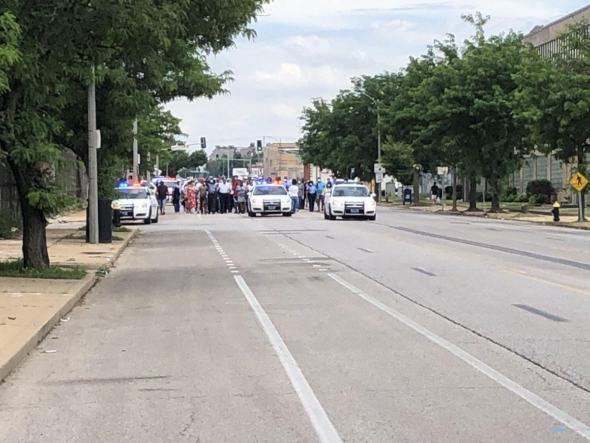 DavidMueth's tweet photo. Police, family and friends march today in honor of retired St. Louis Police Captain David Dorn, killed fending off looters at Lee’s pawn shop on June 2nd. https://t.co/IONTqBQsbC