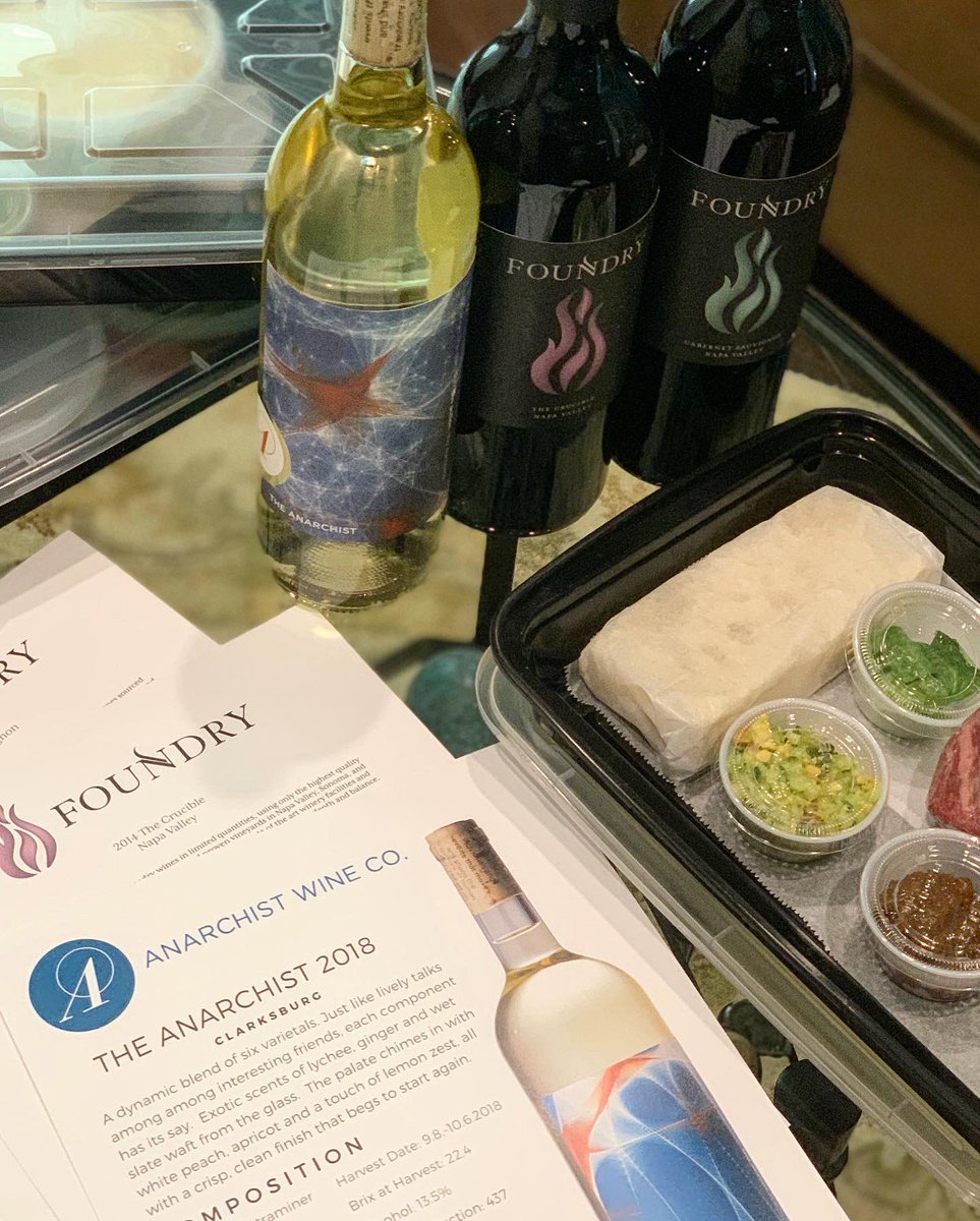 CorksConcierge's tweet image. Such a fun time cooking and pairing last night with @MutinyRoom @Anarchistwineco @TheWineFoundry. Great chef demo, easy to follow instructions, and great wines to pair. 

#virtualcooking #winedinner #cookingdemo #foodandwine