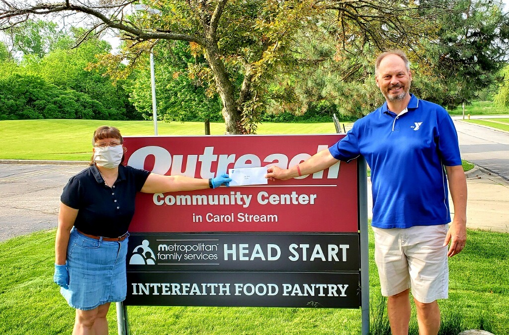 Today CEO Rob Wilkinson delivered a $500 donation received at our food drive for Interfaith Food Pantry. This contribution was in addition to the 450 nonperishable items collected to restock the pantry shelves with essentials.