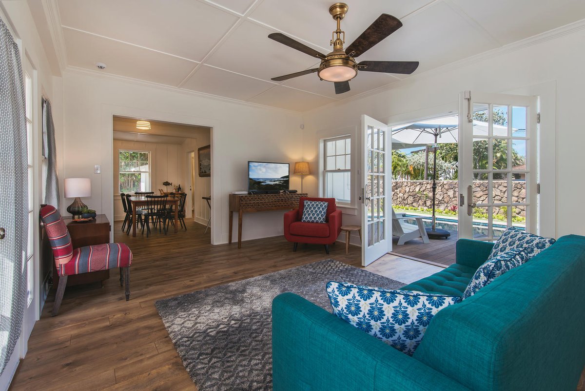 TrinityHawaii's tweet photo. This charming cottage is located in the coveted neighborhood of Lanikai. This newly renovated Beach House serves as a private oasis for families and visitors alike offering a relaxing island getaway! 

https://t.co/fxhKD9Dq5k https://t.co/AFqWWQXgbp