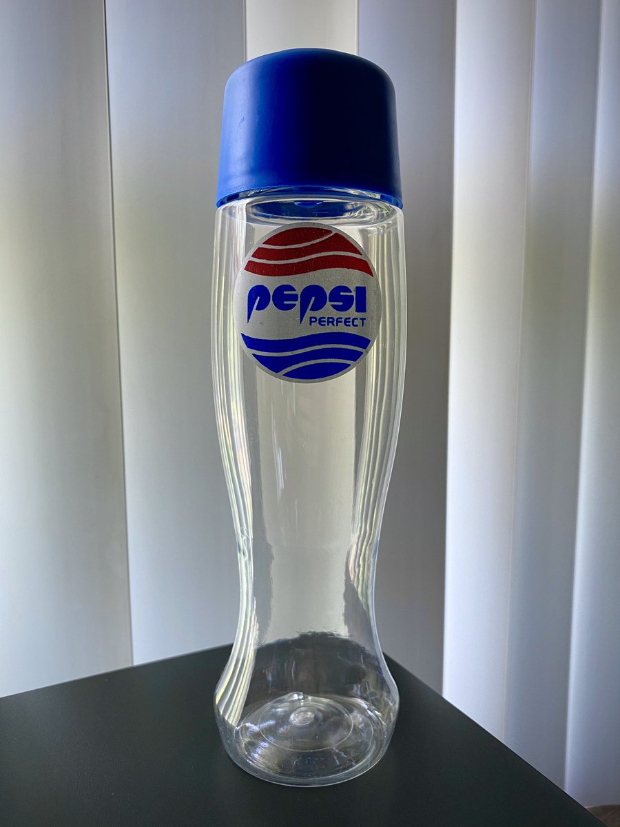 MazzEffect7's tweet image. Perfection 👌 #pepsiperfect #backtothefuturepart2