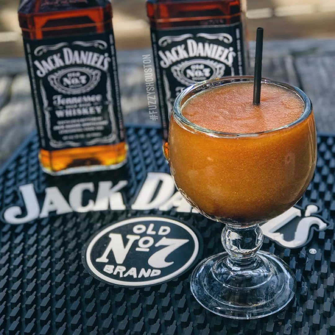 fuzzysleaguecty's tweet photo. Hello summer heat! 👋☀️ Come cool off with a frozen Jack and Coke! 🥃🧊 #jackandcoke #frozenjackandcoke #fuzzys #fuzzystacoshop #fuzzyshouston #leaguecity #leaguecitytx https://t.co/SF9B7rCOxf