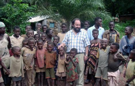 VOX_Irlanda's tweet image. ¡¡Hartos del racismo!! Y hartos de que se simplifique todo al color de la piel. No todos somos ese policía criminal. Basta de injusticias. #blacklifematters #AntifaDomesticTerrorists