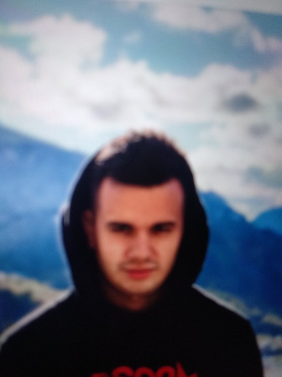 erix_099 tweet media