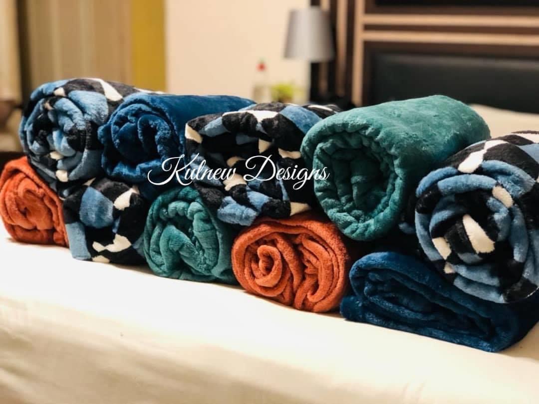kulnewdesignszw's tweet photo. We have these new products in the Showroom. Inquire +263775286961 / +263771715503
Suite 1 Elendon Flats
Samuel Parirenyatwa
Btwn 12th and 13th Ave
Bulawayo 🇿🇼.
#sidelamps #luxuryhomes #fleecethrows #kulnewdesigns #warm #winteriscoming❄️ #pillows #lighting https://t.co/EtvtD0icvv
