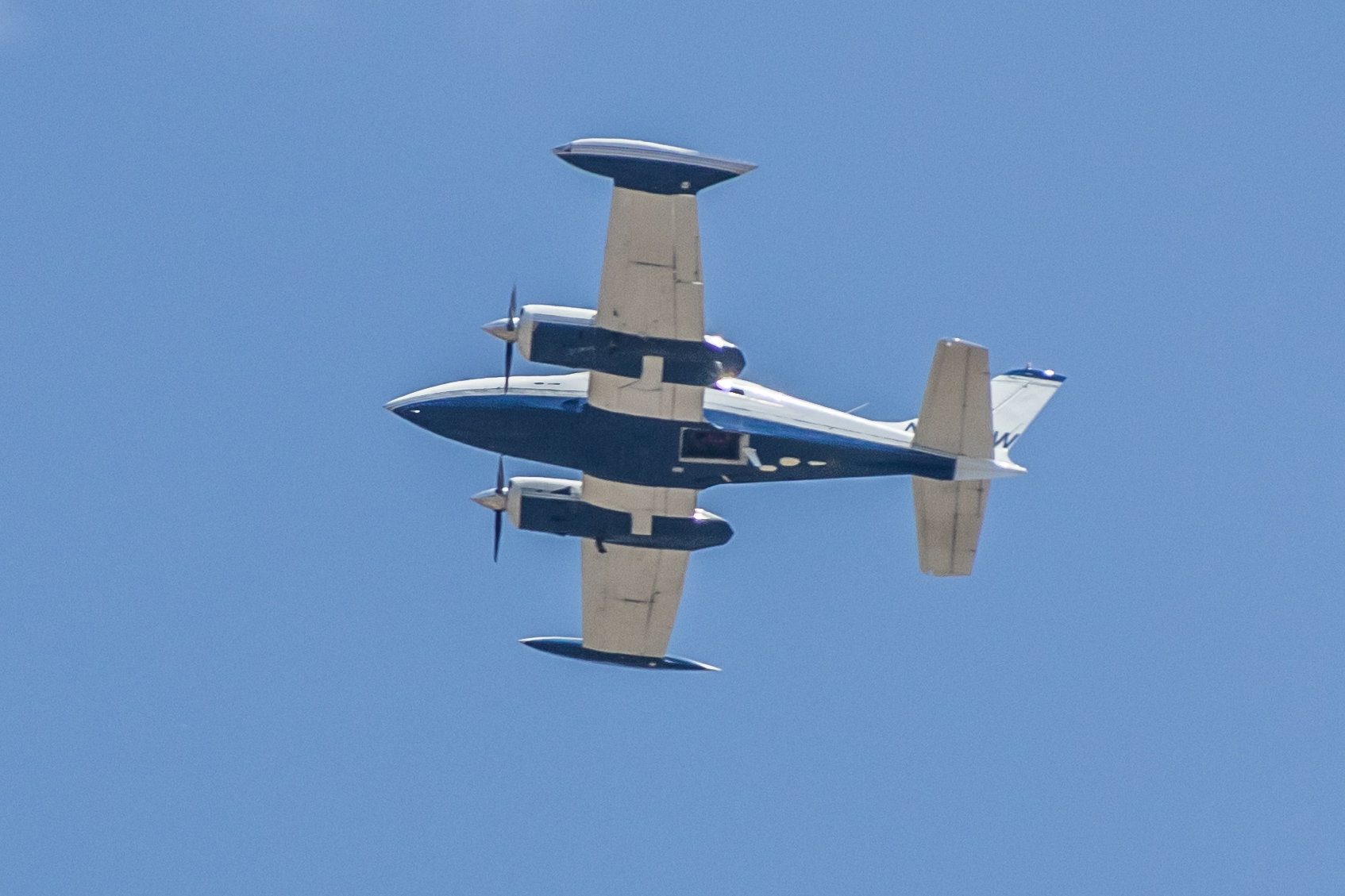scott-lowe-on-twitter-a-few-aerial-survey-aircraft-this-week-including-a-cessna-310-n310mw-owned-by-keystone-aerial-surveys-and-a-cessna-206-n263me-owned-by-commercial-aerial-images-https-t-co-ryny9ox4ny
