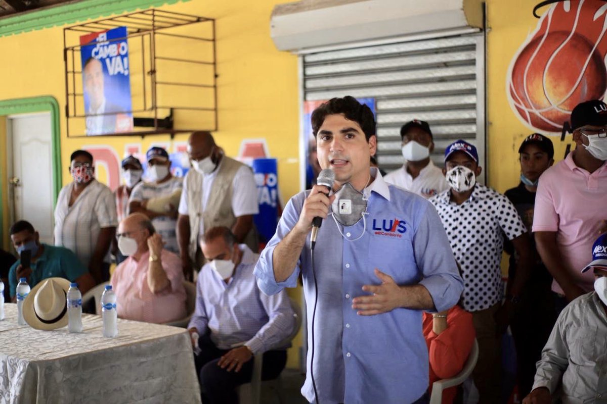 llegopapa's tweet photo. Junto a @HostosR y el candidato a senador Alexis Victoria en el acto de juramentación de los jóvenes por el cambio y primeros votantes con Luis, en el cruce de Rincón y el distrito de San José de Matanzas en la provincia María Trinidad Sánchez. | #UnidosVenceremos https://t.co/AE9GHAyGNj