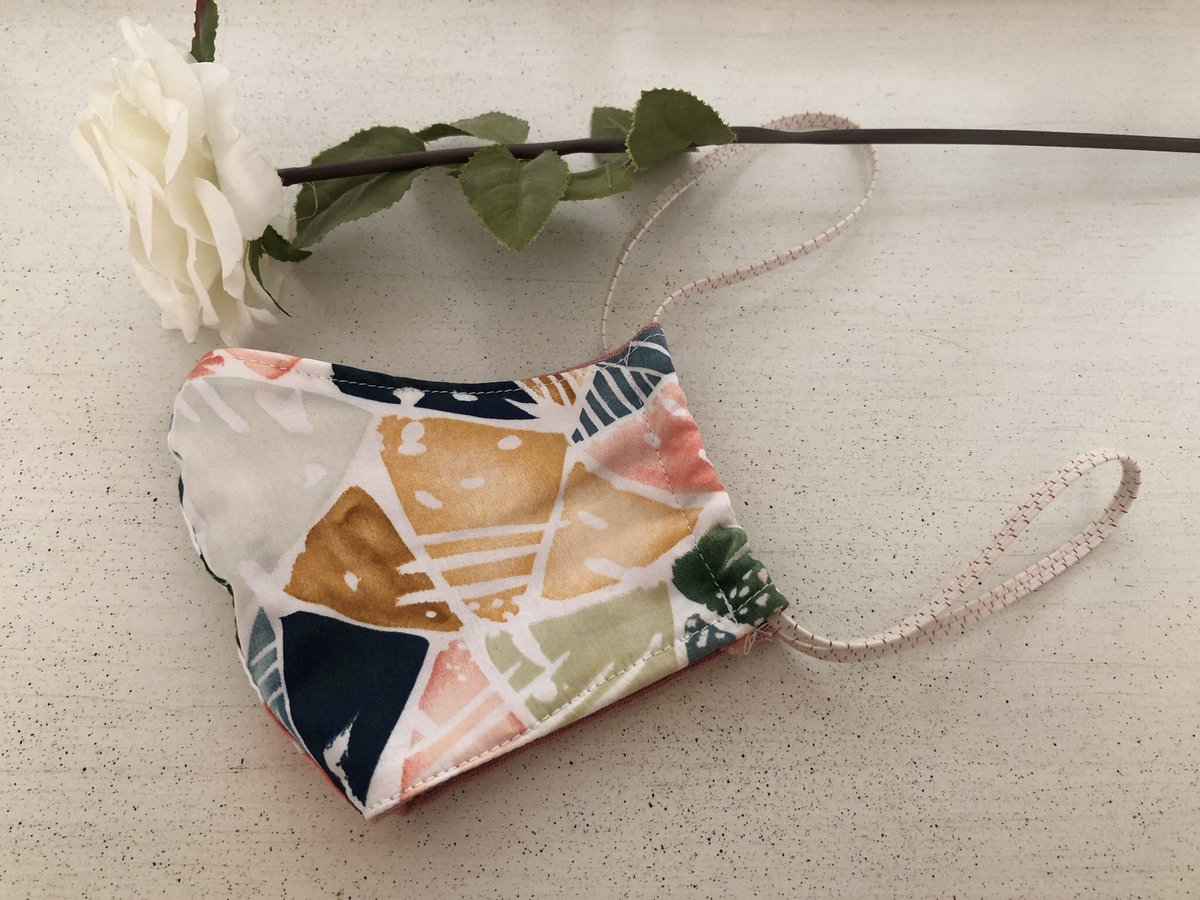 the_jollyturtle's tweet photo. If you’re going to have to wear one, you may as well look good! Buying one of these #biodegradable #facecoverings means you’ll also be protecting the planet from #plastic pollution &amp; supporting small businesses 💚

https://t.co/uNqEmWle4k… https://t.co/CpIaVq3cuL