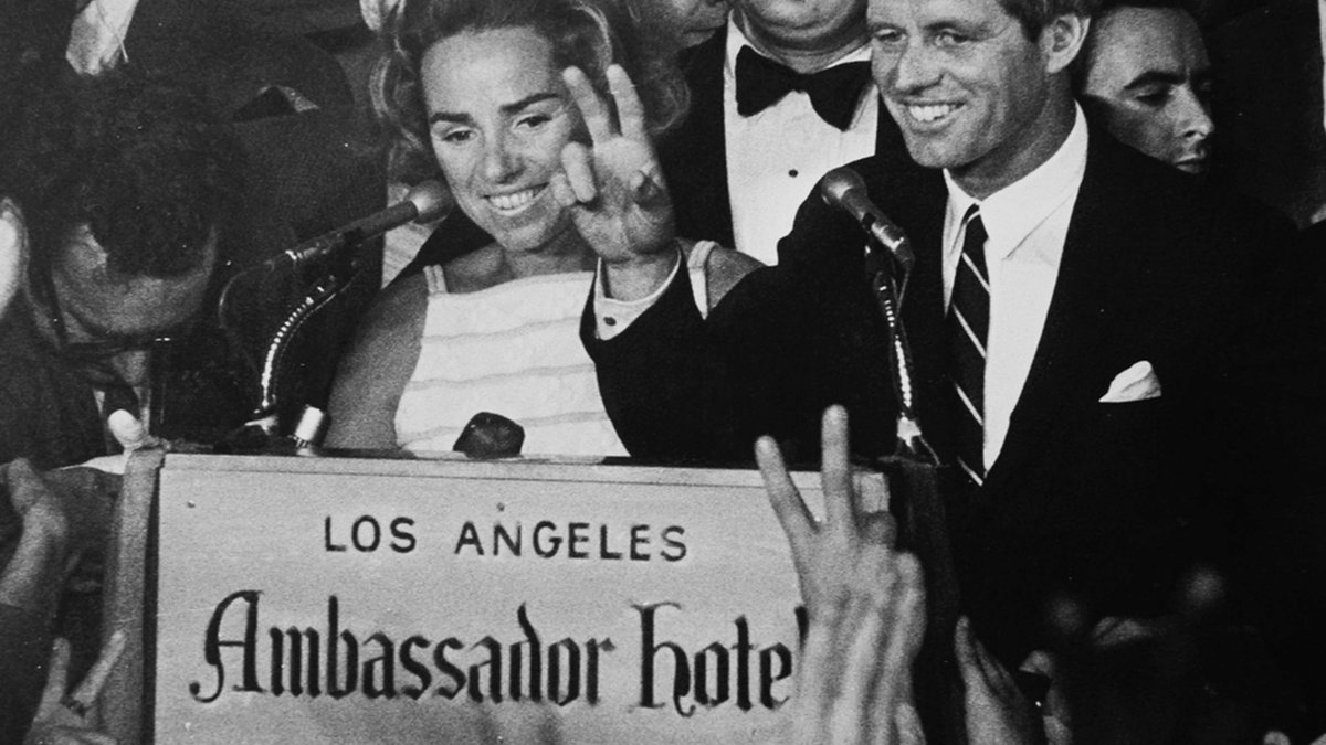 BeschlossDC's tweet image. In his final speech tonight 1968, Robert Kennedy said, “I think we can end the divisions within the United States….We are a great country, an unselfish country and a compassionate country”: