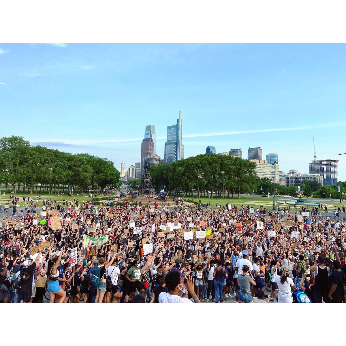 RuchikaTalwarMD's tweet image. My @pennsurgery co-res @ramoram3 and I marched today. It was peaceful. Many handing out water, bars, hand sanitizer. EVERYONE wore masks properly. There was no “unrest.” THIS should be the headline. #phillyprotests #whitecoatsforblacklives #whitecoats4blacklives #blacklivesmatter