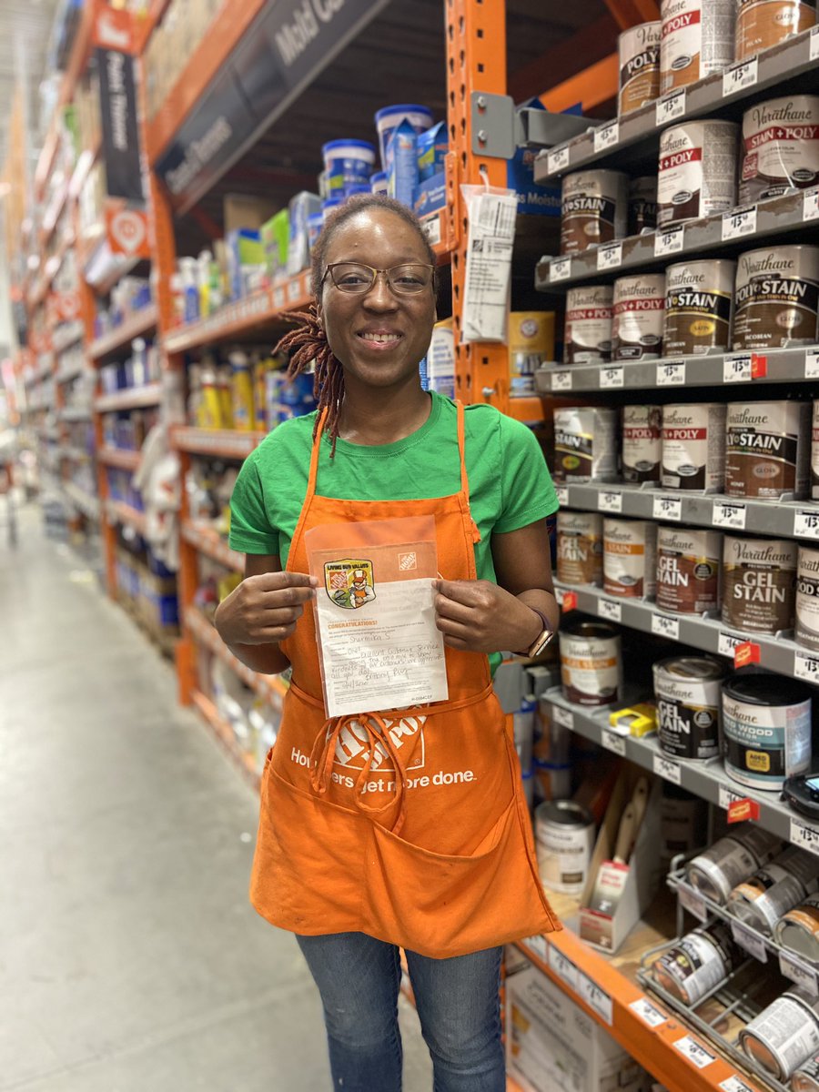 Mika's customer would not leave without letting us know how at ease she made her feel! #team0161 #D1MakingaDifference