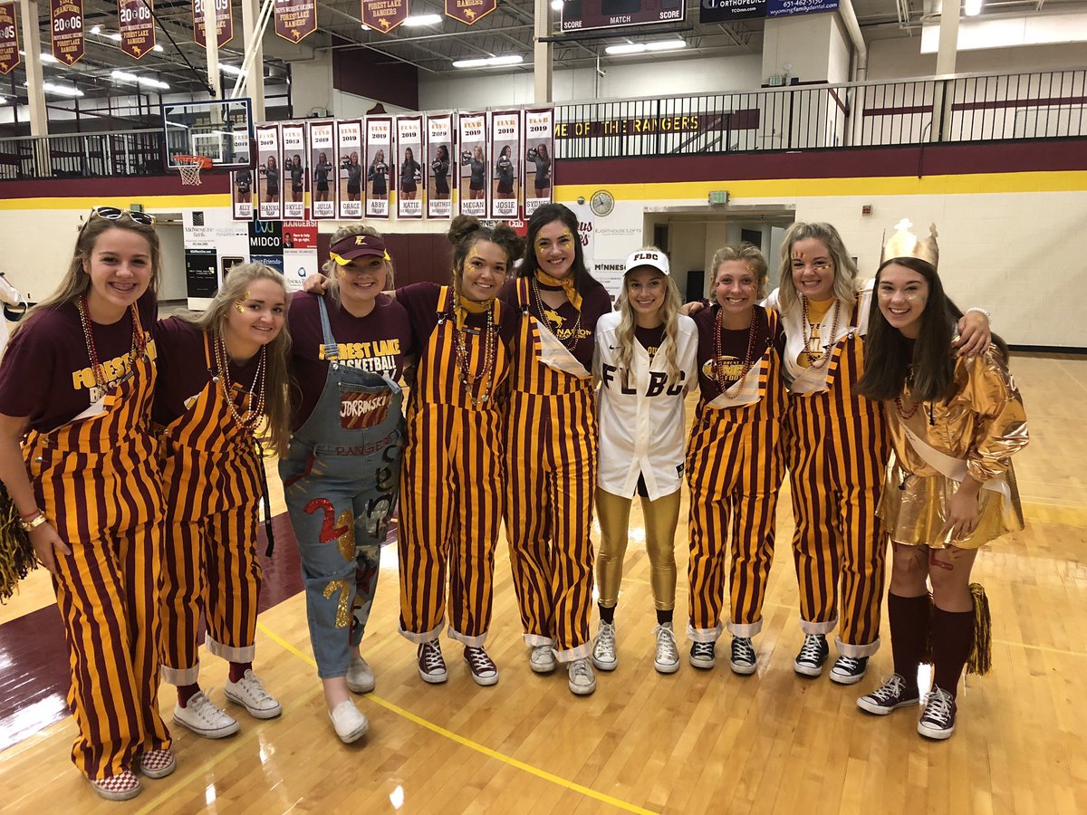 FLGirlsHoops's tweet photo. Incredible finish by these seniors. Impressive careers as student-athletes, managing through a pandemic, but more importantly, powerful woman who are ready for their next adventure. Congrats class of 2020!!! #Family❤️ https://t.co/zQZBdfmJgf