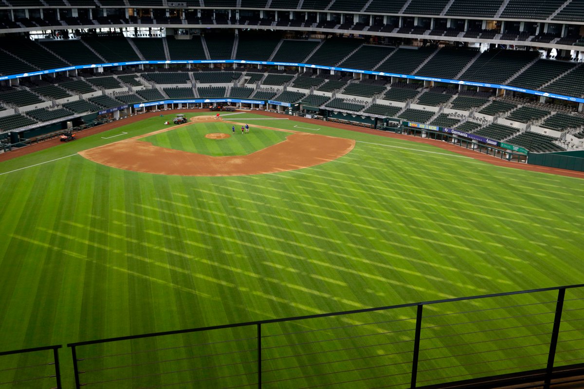 mlbtraderumors's tweet photo. If there's a season, #Rangers and #Astros could have half-full home stadiums https://t.co/BsW6WBidbM https://t.co/eHDfY3aiz7