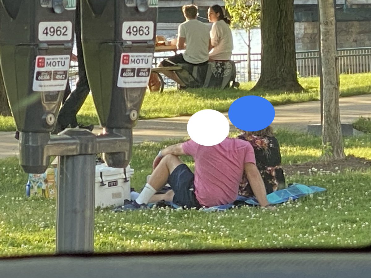 SignatureInvGrp's tweet photo. Weird. This looks like a park along the #GrandRiver, more than your "2nd job". 

"HE" looks more like a lady than your "buddy" your doing drywall for.

#Picnic #Infidelity #DivorceLaw #Surveillance #SIG #PrivateInvestigator #ProfessionalInvestigator #PI  #PILife  #GrandRapids https://t.co/2egbBL8Z6U